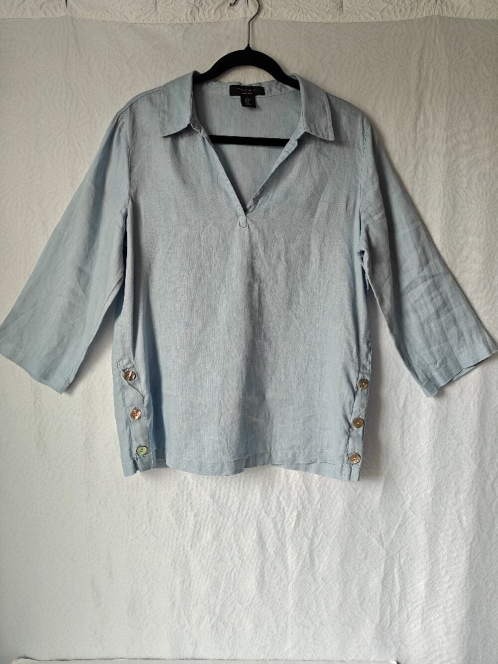 TAHARI 100% Linen V-neck Popover Top Blue 3/4 Sleeve Side Button Size M Coastal